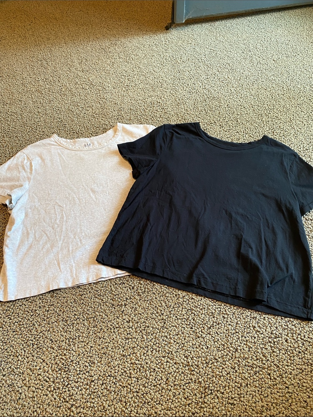 GAP Short-Sleeve Tees in Black & Light Gray